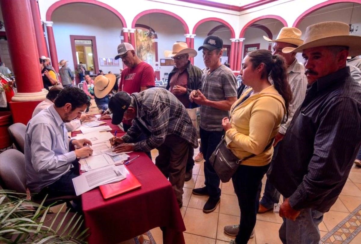 Apoyos a agricultores de Jalisco