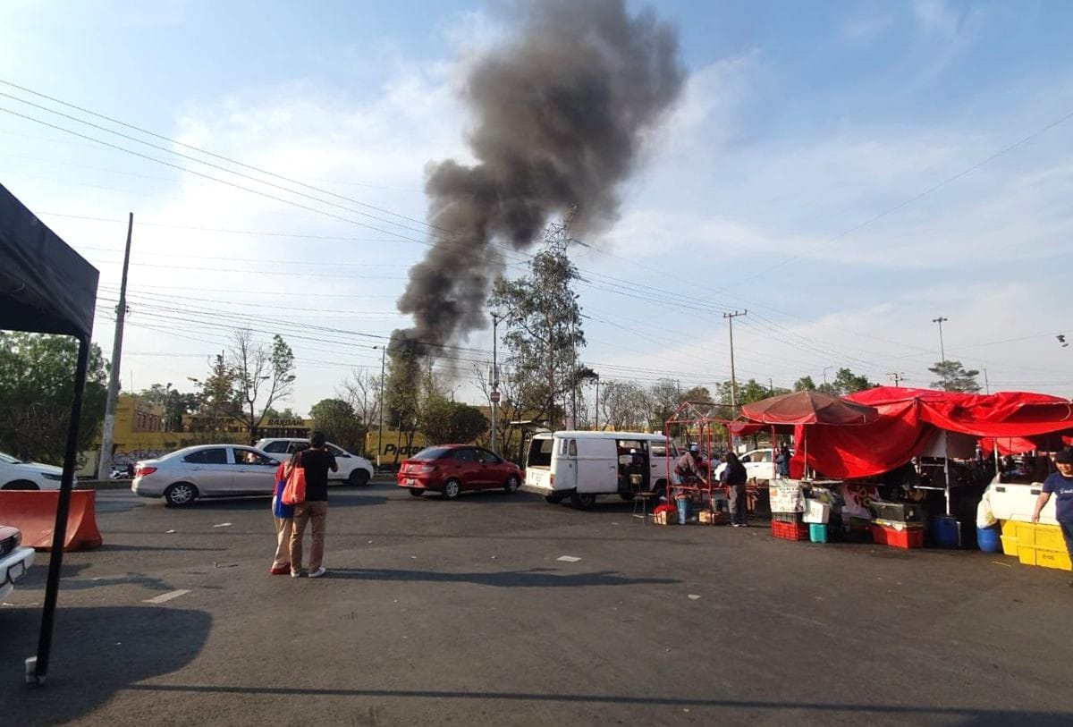 Humo tras colapso de Helicóptero