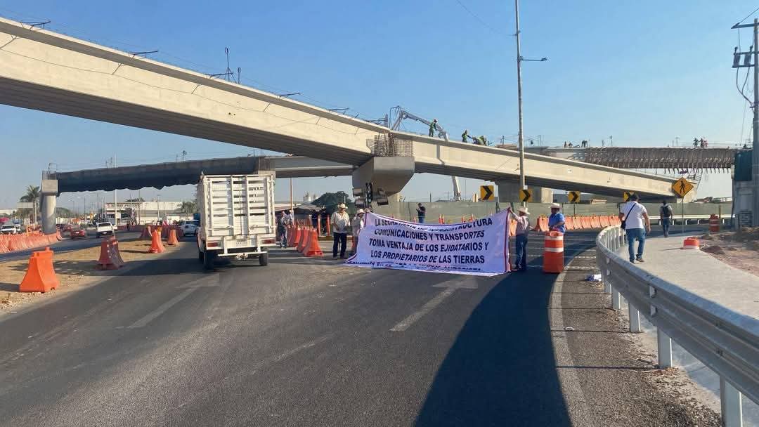 trafico vial en autopista