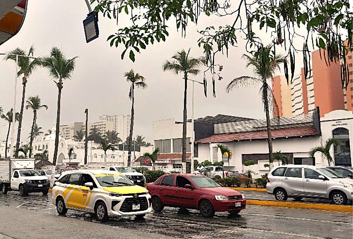 Día nublado y amanecer tibio en Puerto Vallarta