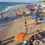 Turistas mexicanos en playas de Puerto Vallarta