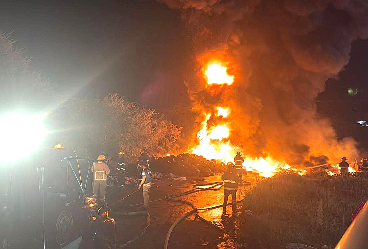 Incendio en ex basurero de Puerto Vallarta