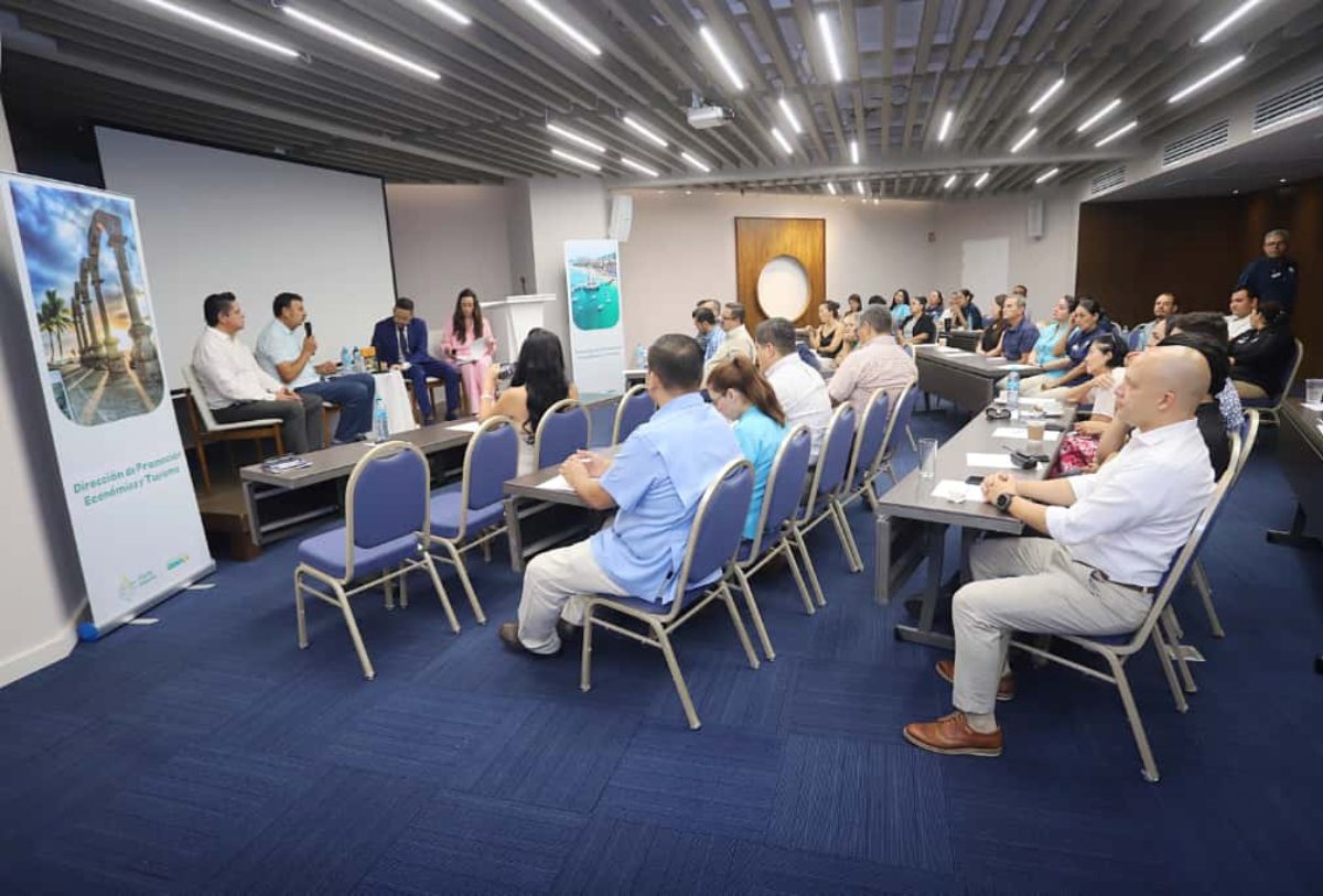 conferencias por el dia mundial del turismo en puerto vallarta