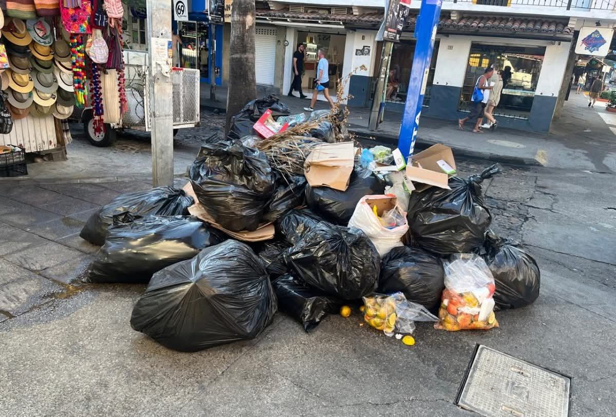 recolección de basura en puerto vallarta
