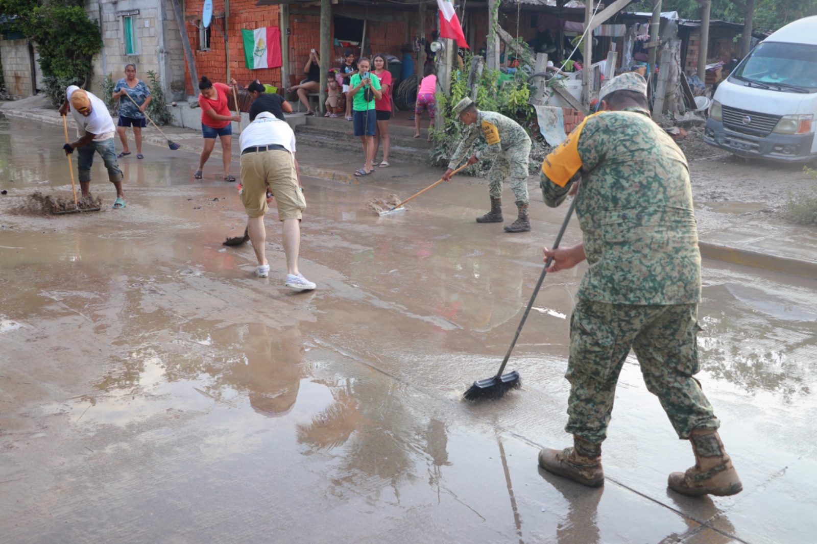 Sedena ayuda a puerto vallarta
