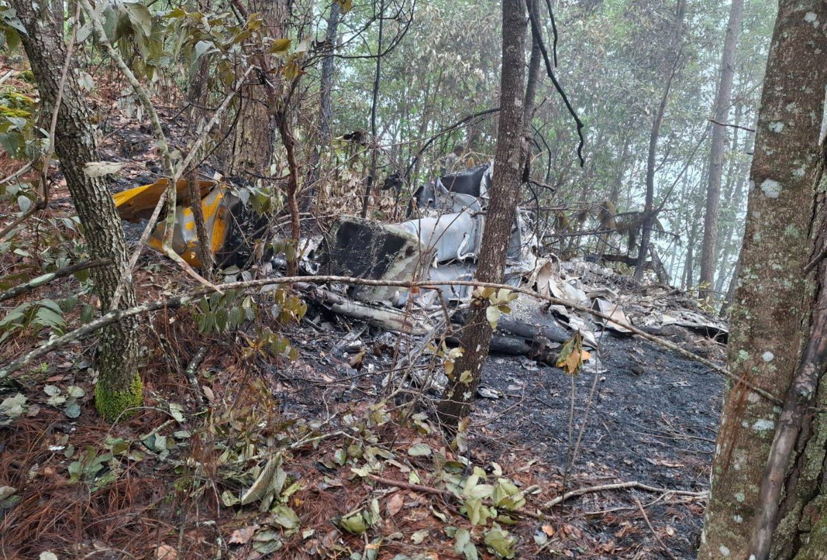 Cae helicóptero de la CFE en San Sebastián del Oeste, Jalisco