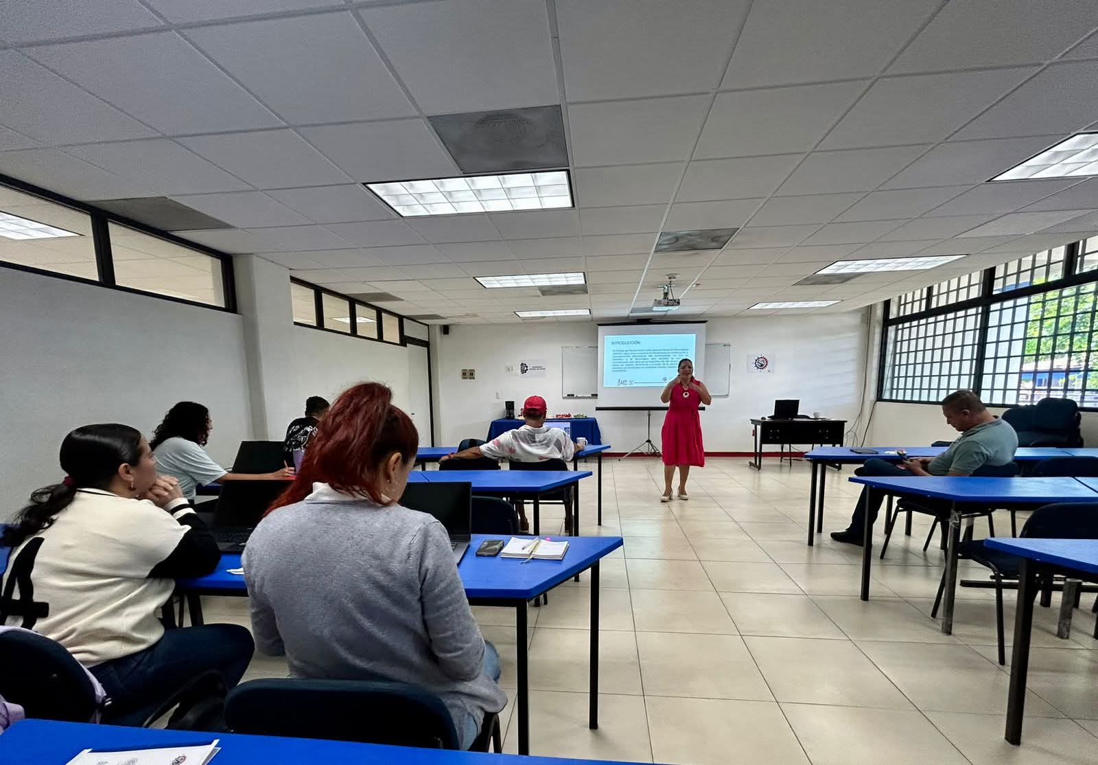 Estudiante del Tec Bahía
