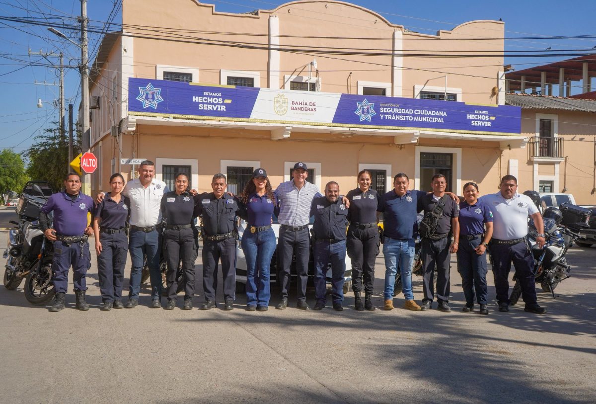 policias de bahía de banderas