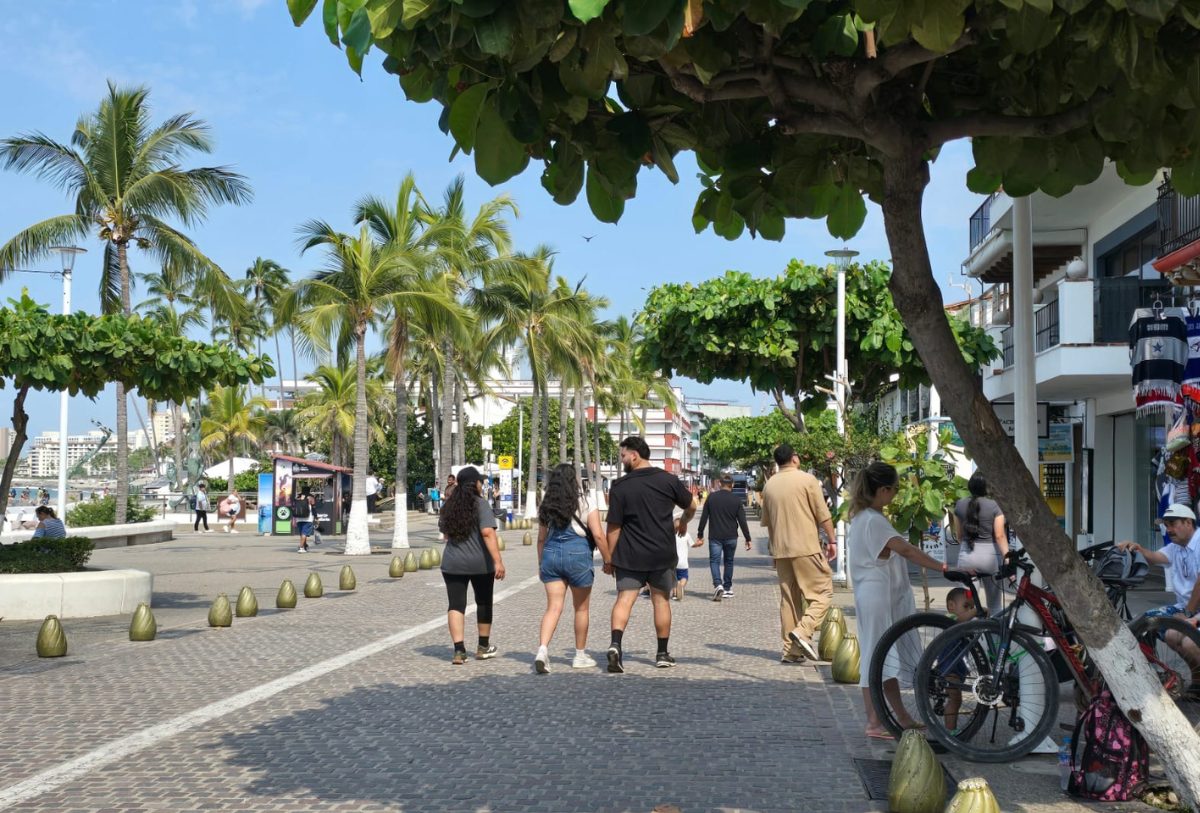 malecon de puerto vallarta