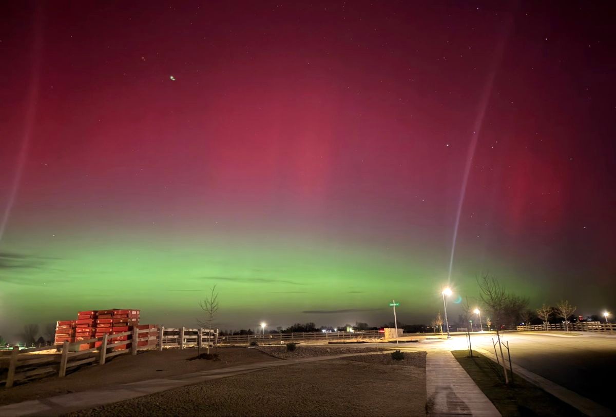 Aurora boreal en el cielo del norte y centro de México