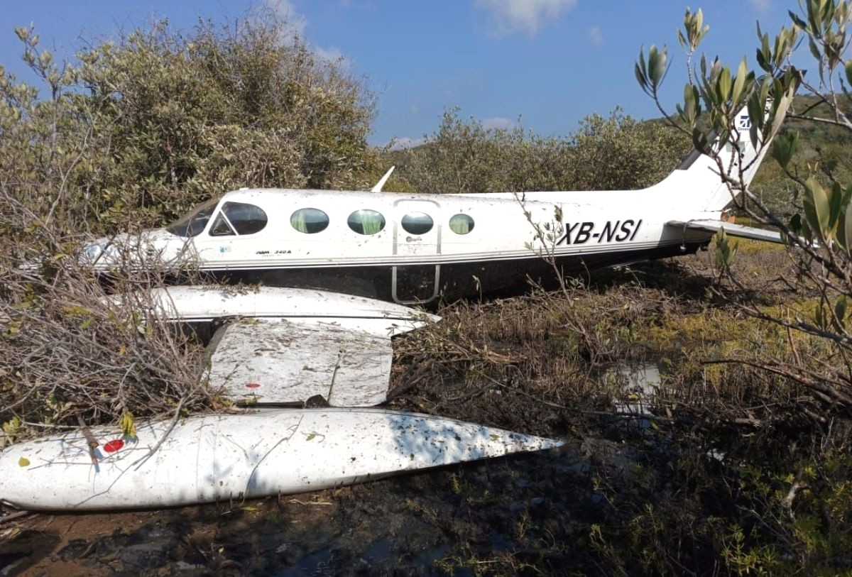 Avioneta cae en La Huerta, Jalisco