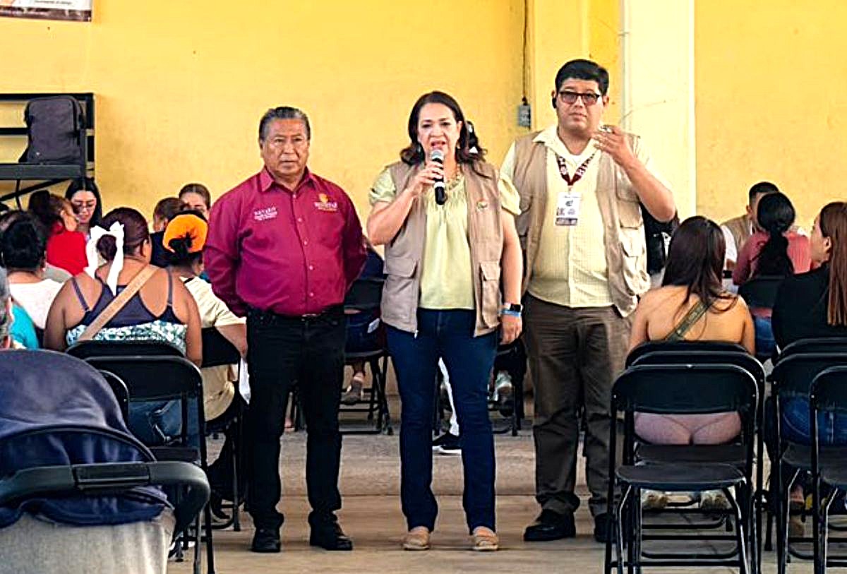 Nadia Bernal, Coordinadora Estatal de la Comisión Nacional de Vivienda en Nayarit, de visita en Bahía de Banderas
