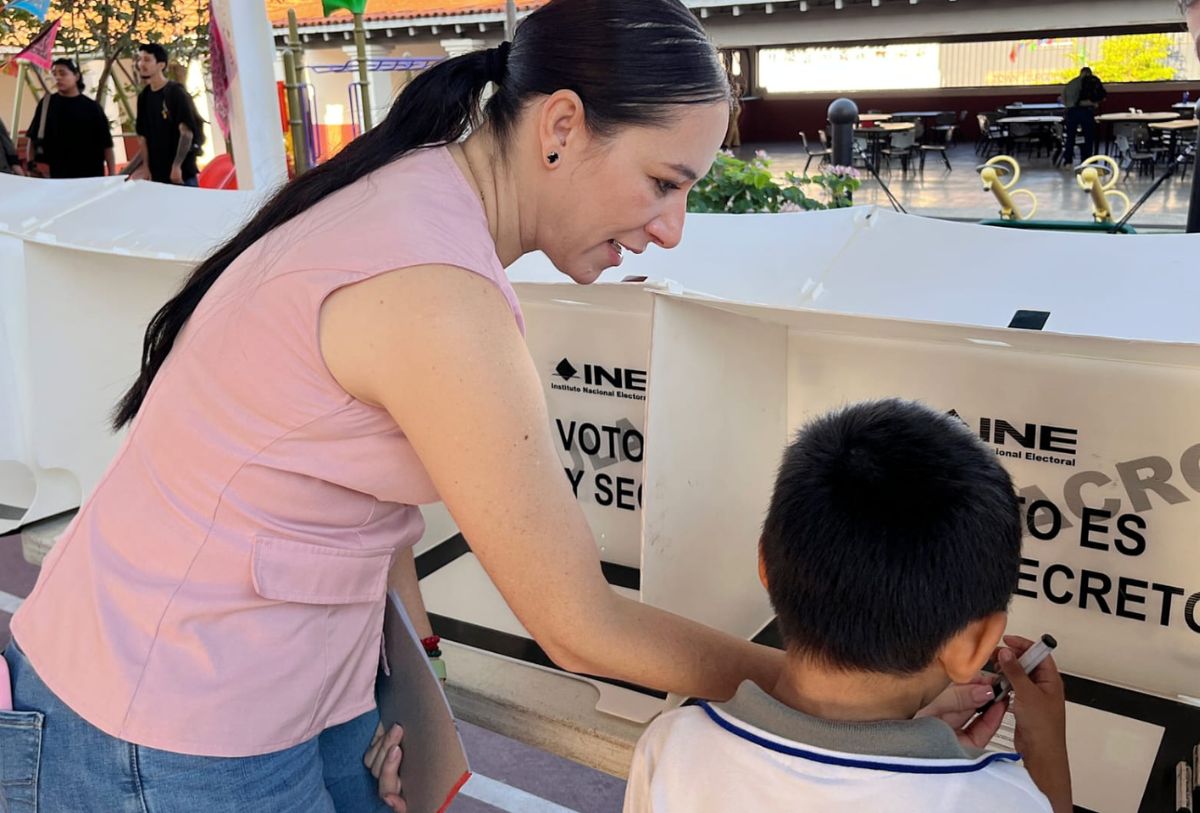 Lucky Michel en consulta sobre el "Guardiá del Cuale"