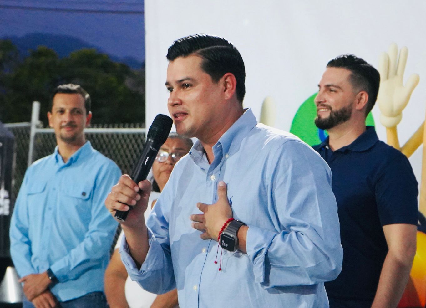 luis munguia y trabajadores de seapal vallarta