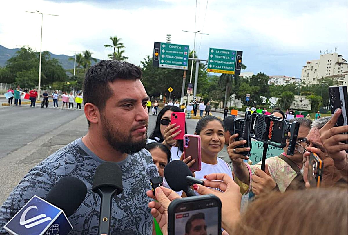 Esposo de Clarisa, mujer embestida en Puerto Vallarta