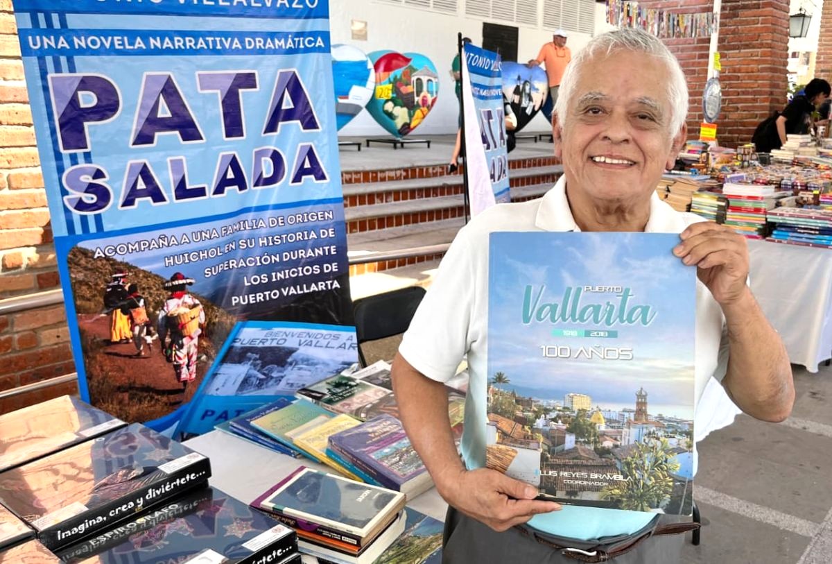 Participante en la Feria de la Lectura en Puerto Vallarta