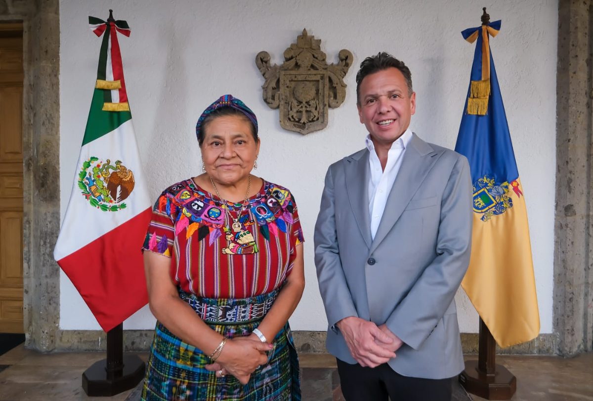 Pablo Lemus Navarro, y la activista internacional Rigoberta Menchú Tum