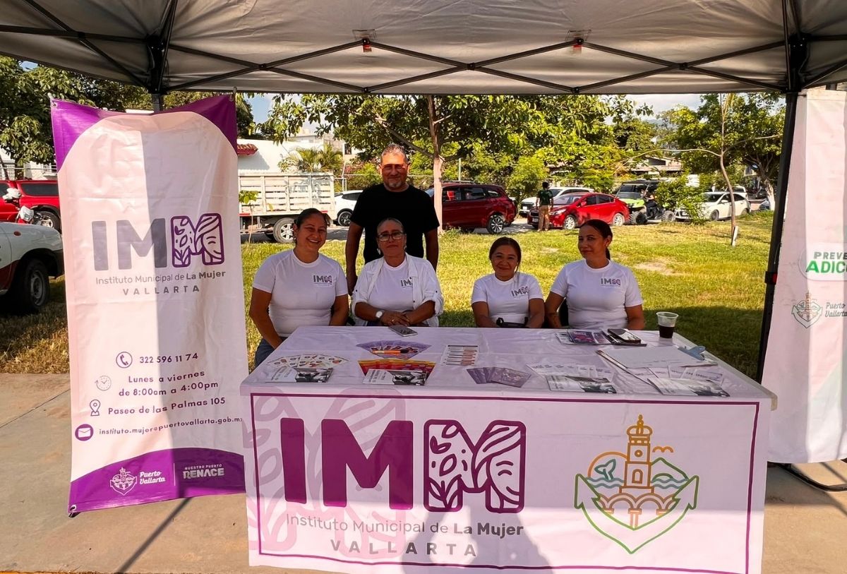 Autoridades del Instituto de la Mujer de Vallarta
