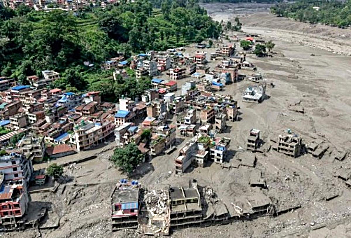 Deslave de tierra y lodo en Nepal y Tíbet