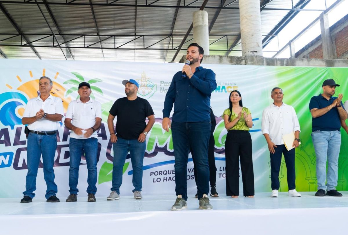 Luis Munguía en evento de Servicios Eficientes