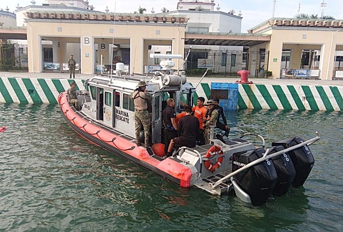 Búsqueda de turista que cayó al mar en Puerto Vallarta