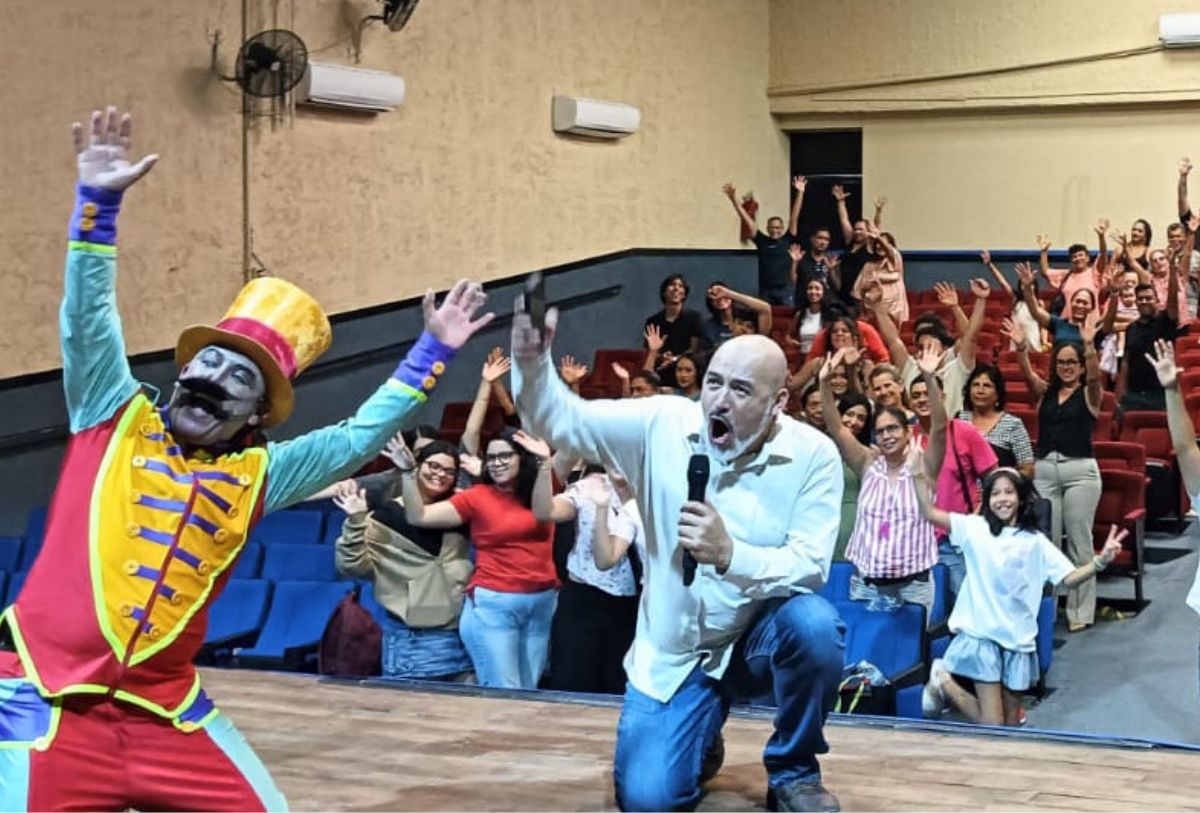 Bruno Blancas Mercado con los TeatrerosPV