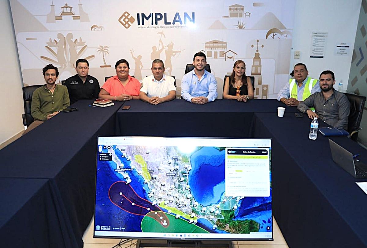 Autoridades de Bahía de Banderas en sesión ante "Polo"