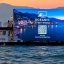 Pantalla gigante con publicidad en el mar de Puerto Vallarta