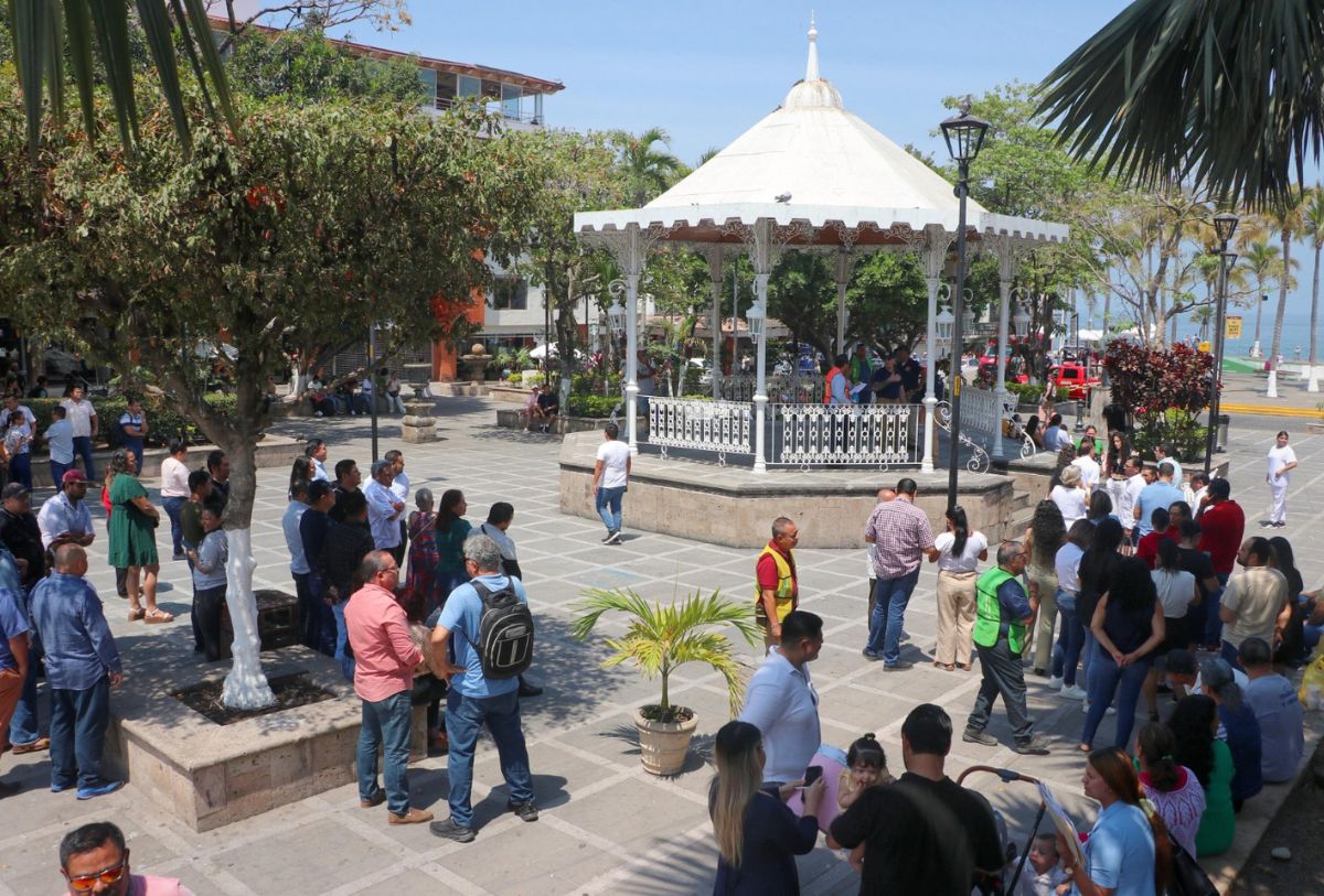 Simulacro de Sismo en Puerto Vallarta