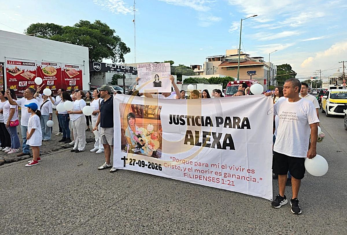 Marcha por Alexa Martínez, ciclista atropellada en Puerto Vallarta